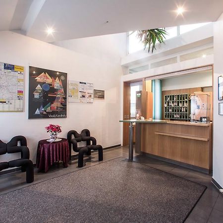 Hotel An Der Waldstrasse Groß-Zimmern Kültér fotó