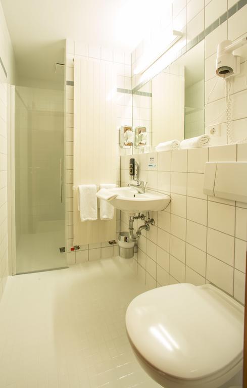 Hotel An Der Waldstrasse Groß-Zimmern Szoba fotó